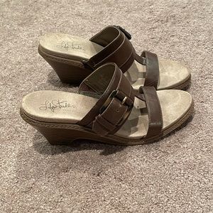 Life stride wedges